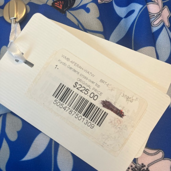 ๐ Ted Baker Kyoto Gardens Cross-over Top - Picture 11 of 17